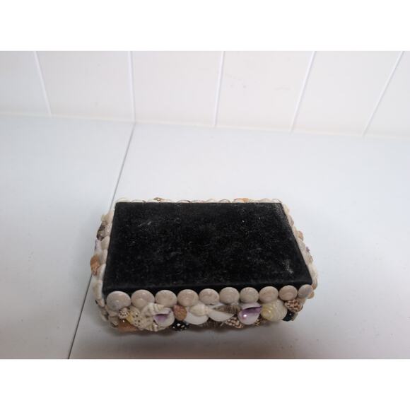 Vintage Handmade Shell Covered Trinket Jewelry Box, Coastal Decor - Picture 7 of 7